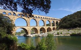 Studio Victor Hugo Pont Du Gard Montfrin